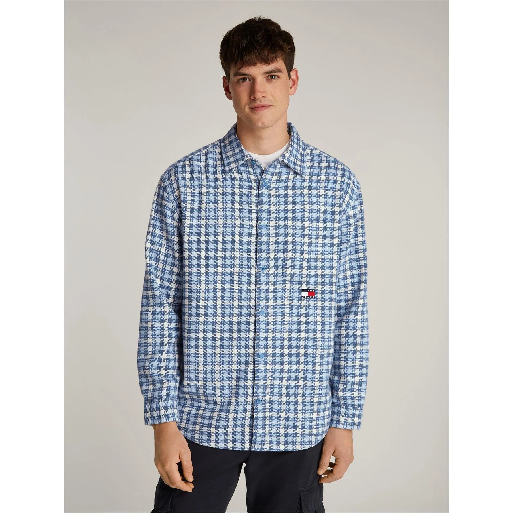 Tommy Jeans Badge Flannel Long Sleeve Patterned Shirt - Image 3