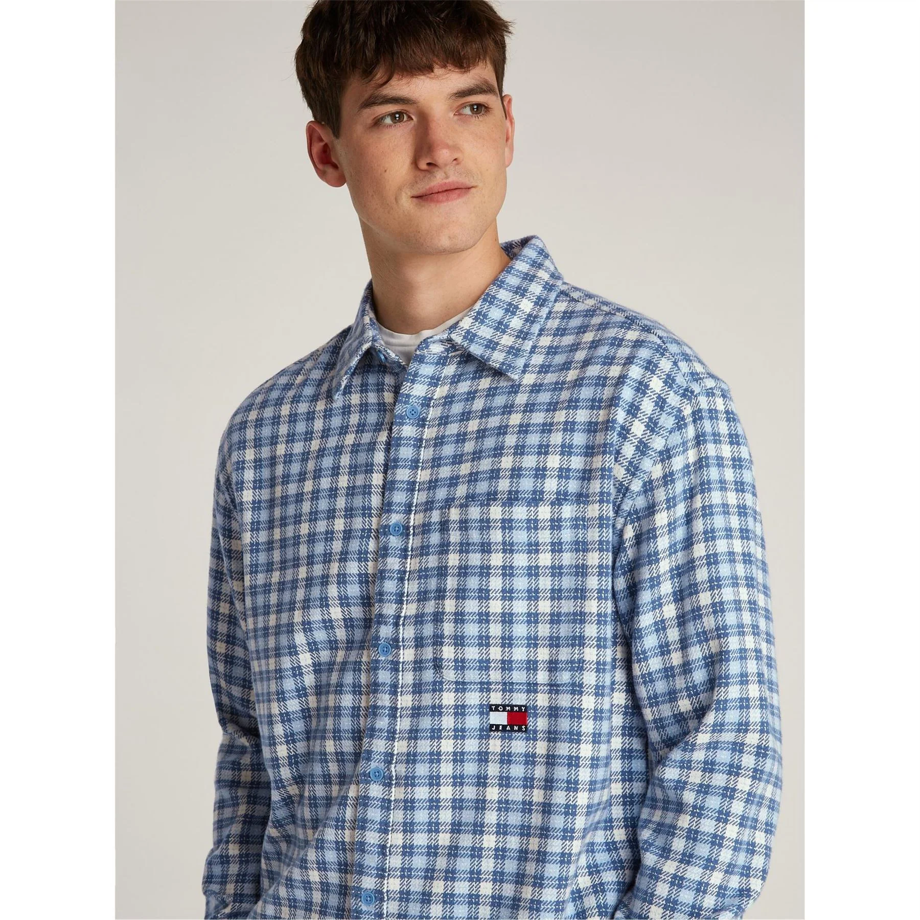 Tommy Jeans Badge Flannel Long Sleeve Patterned Shirt - Image 5